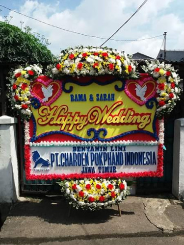 Karangan Bunga Pernikahan palangka raya